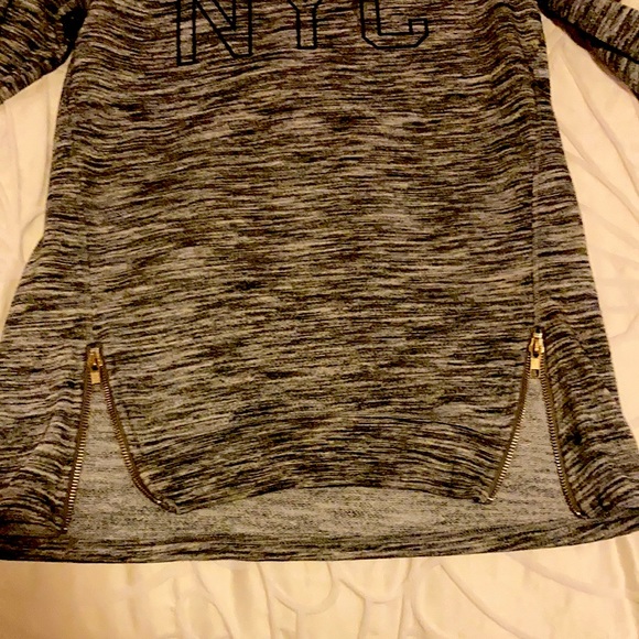 Long sleeve NYC sweater - Picture 7 of 7